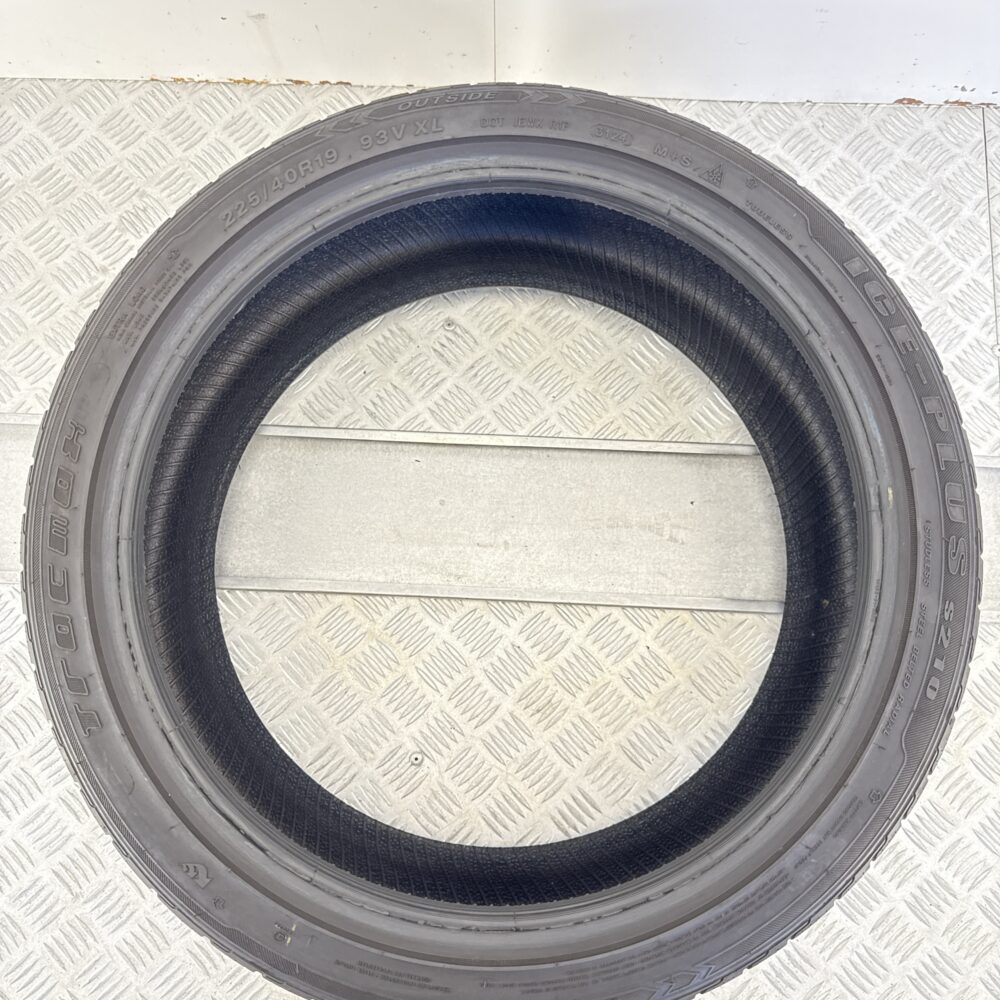 Gomme Usate 225 40 R19 XL 93V Rotalla Ice-Plus S210 Invernali - immagine 7