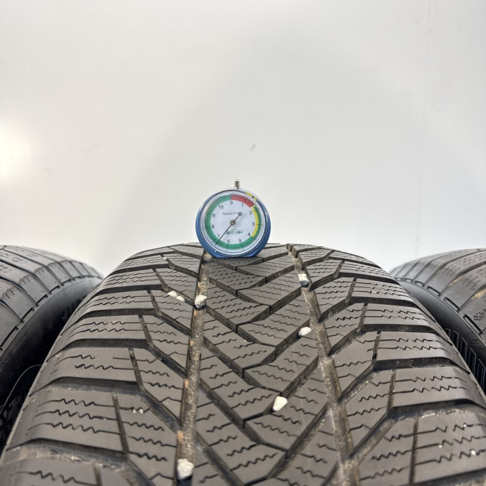 Gomme Usate 235 55 R19 XL 105V Esa Tecar Super Grip Pro 84% Invernali - immagine 2
