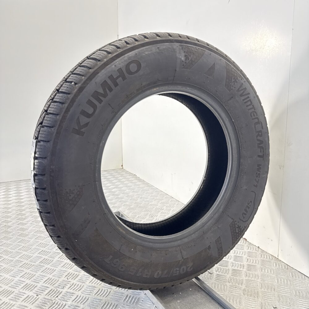 Gomma Usata 205 70 R15 96T Kumho Wintercraft WS71 SUV 94% Invernale - immagine 4