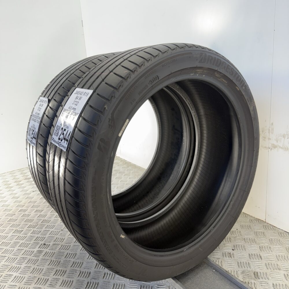 Gomme Usate 245 40 R19 94W Bridgestone Turanza T005 Estive - immagine 4