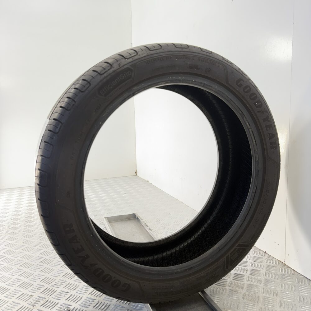 Gomma Usata 205 45 R17 88V Goodyear EfficientGrip Performance 86% Estivo - immagine 4