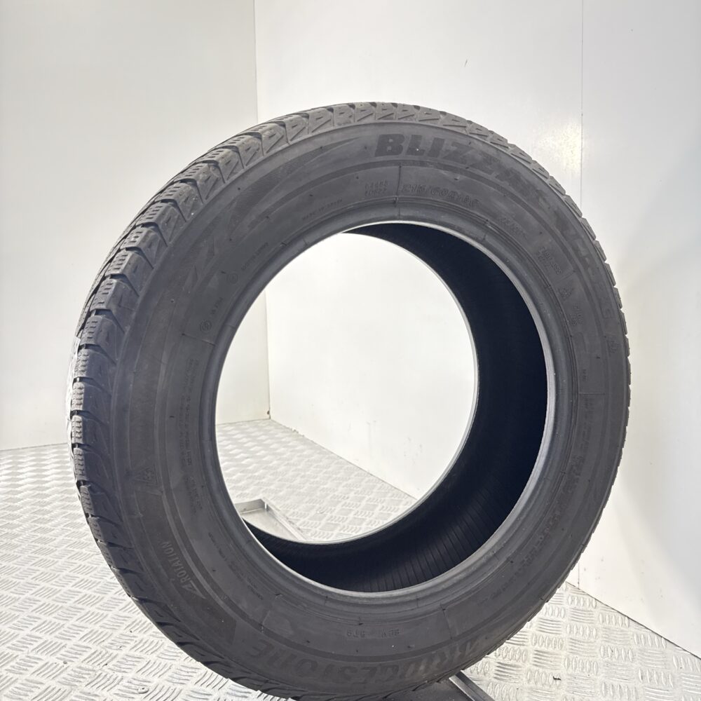 Gomma Usata 215 60 R16C 103/101T Bridgestone Blizzak LM-32C Invernale - immagine 4