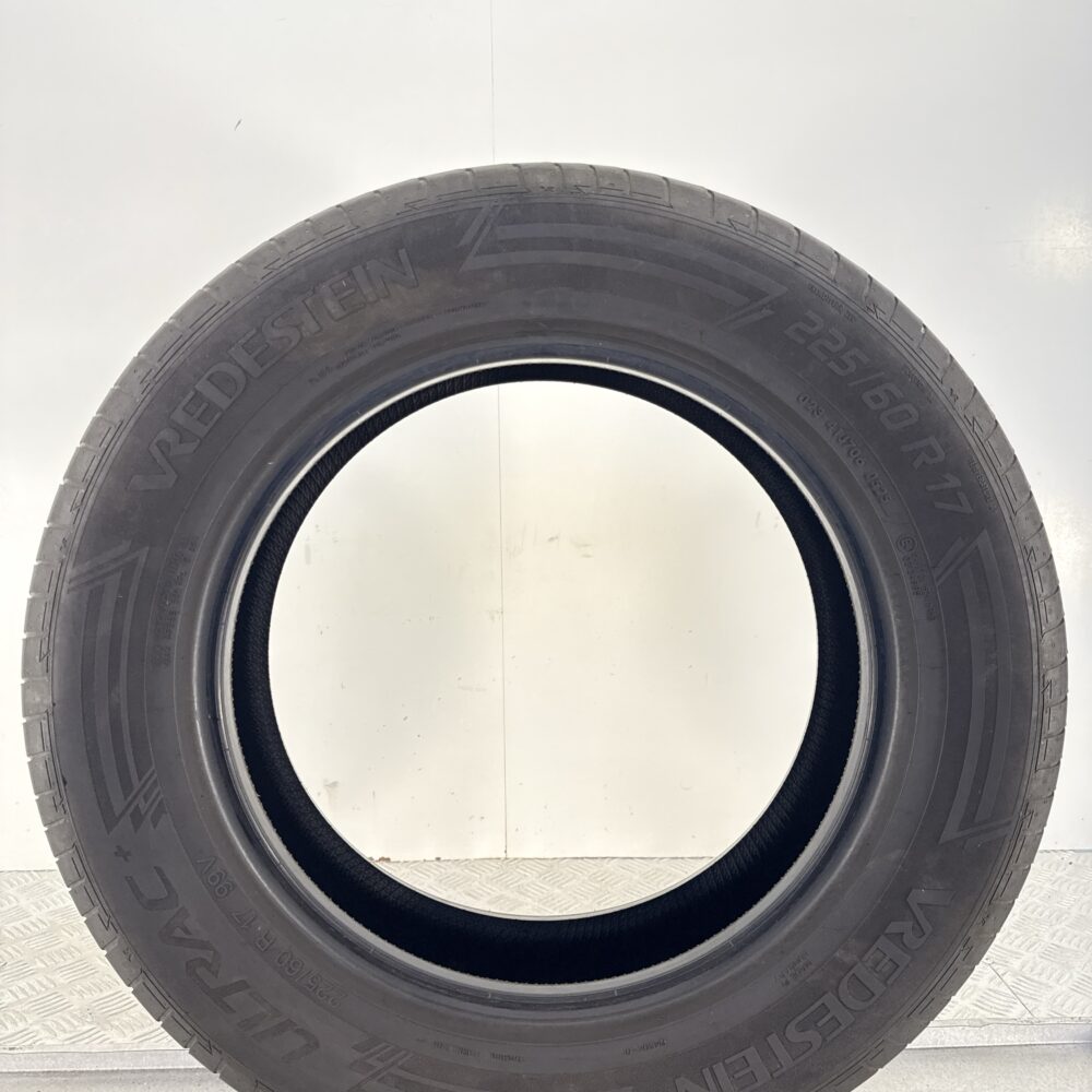 Gomme Usate 225 60 R17 99V Vredestein Ultrac + Estive - immagine 7