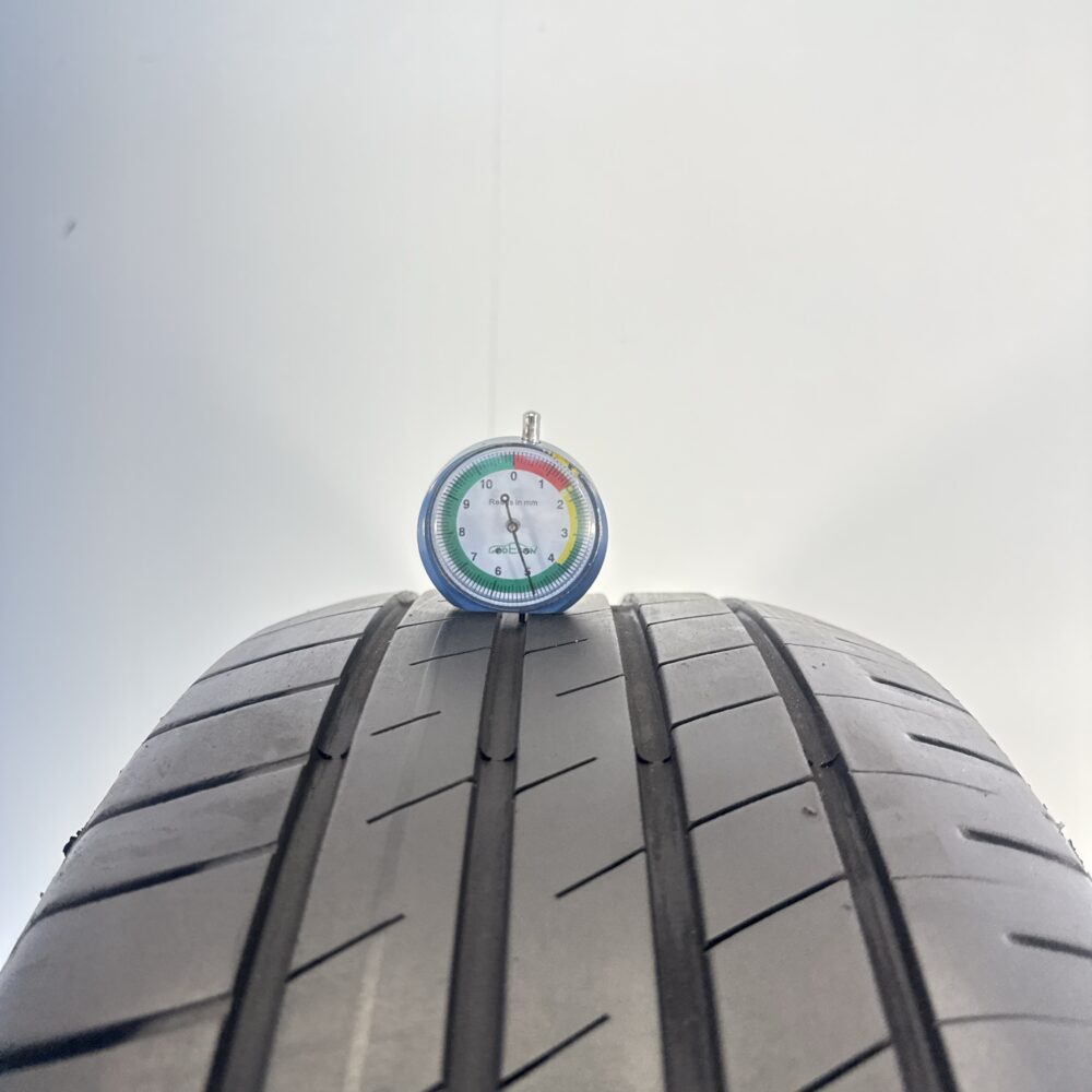 Gomma Usata 215 55 R17 94V Goodyear EfficientGrip Performance 71% Estivo - immagine 2