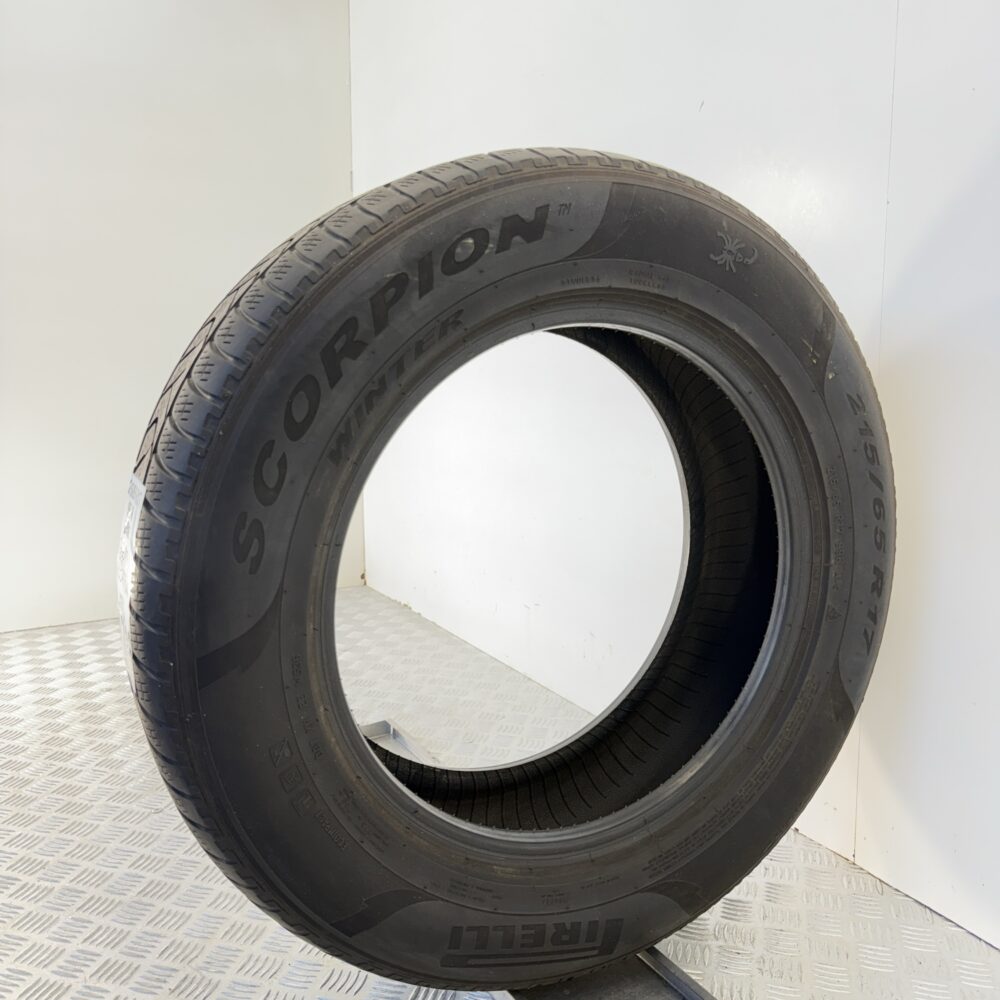 Gomma Usata 215 65 R17 99H Pirelli Scorpion Invernale - immagine 4