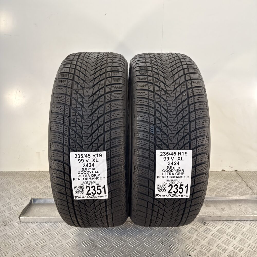 Gomme Usate 235 45 R19 XL 99V Goodyear Ultra Grip Performance 3 73% Invernali