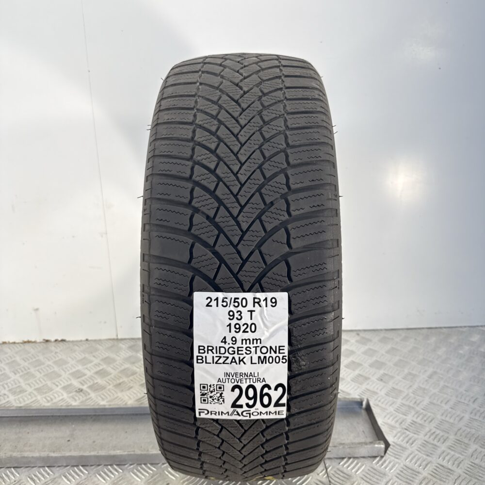 Gomma Usata 215 50 R19 93T Bridgestone Blizzak LM005 Invernale