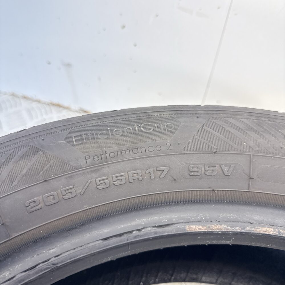 Gomme Usate 205 55 R17 95V Goodyear Efficient Grip Performance 2 Estive - immagine 8