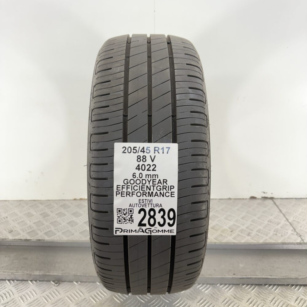 Gomma Usata 205 45 R17 88V Goodyear EfficientGrip Performance 86% Estivo