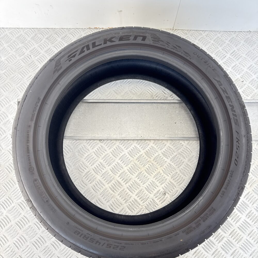 Gomma Usata 225 45 R18 XL 95Y Falken Azenis FK520 Estivo - immagine 5