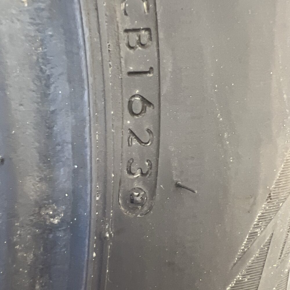 Gomma Usata 265 60 R18 110R Bridgestone Blizzak DMV3 83% Invernale - immagine 7