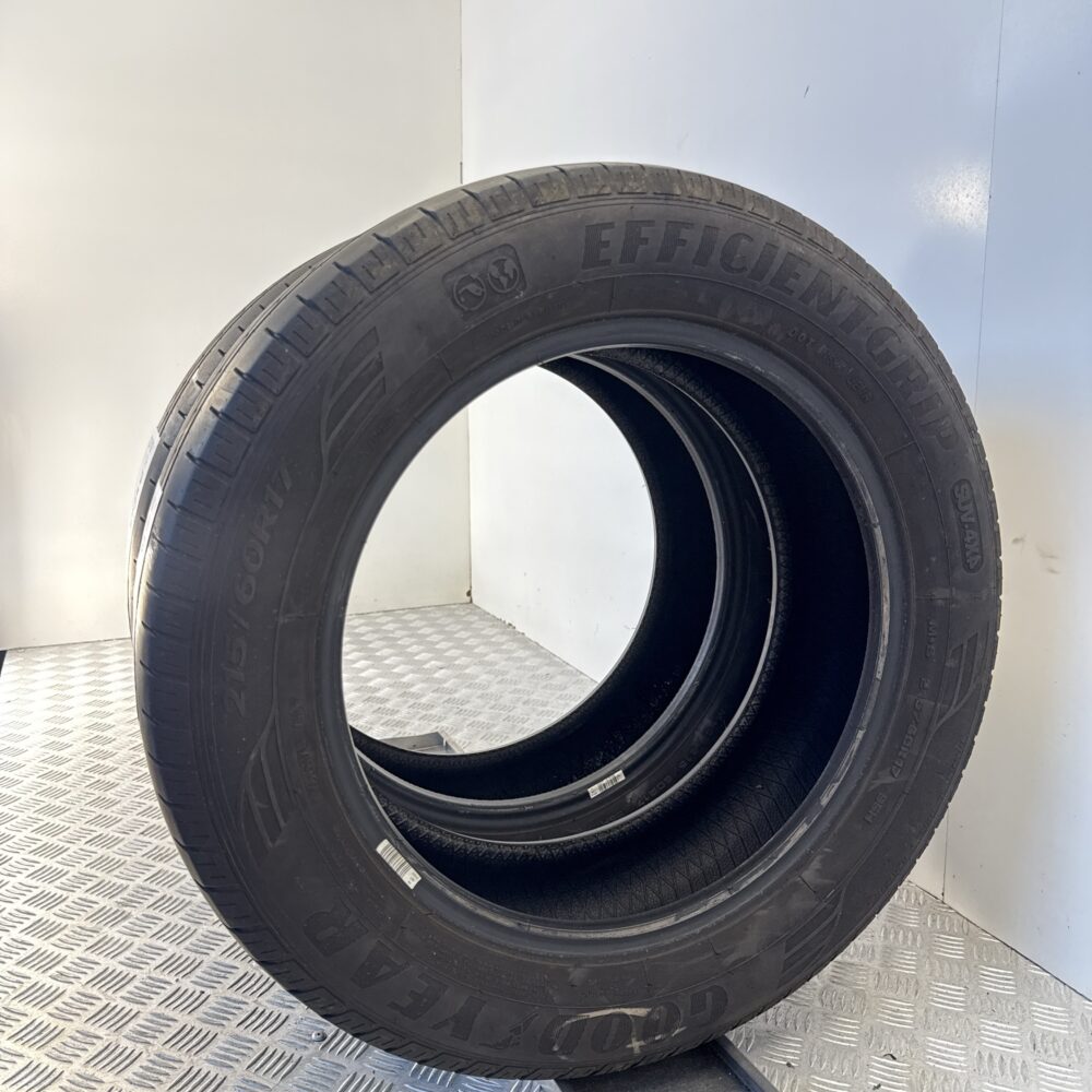 Gomme Usate 215 60 R17 96H Goodyear Efficient Grip SUV 4X4 Estive - immagine 4