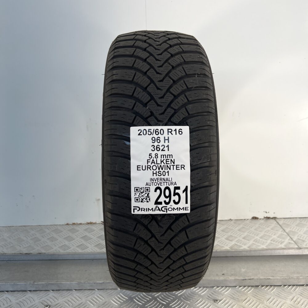 Gomma Usata 205 60 R16 96H Falken Eurowinter HS01 73% Invernale