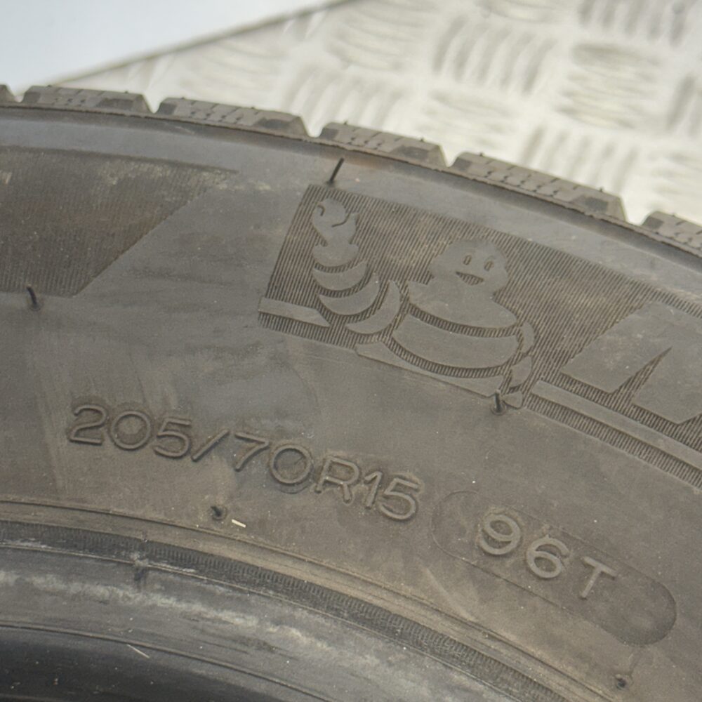 Gomme Usate 205 70 R15 96T Michelin Latitude Alpin 71% Invernali - immagine 9