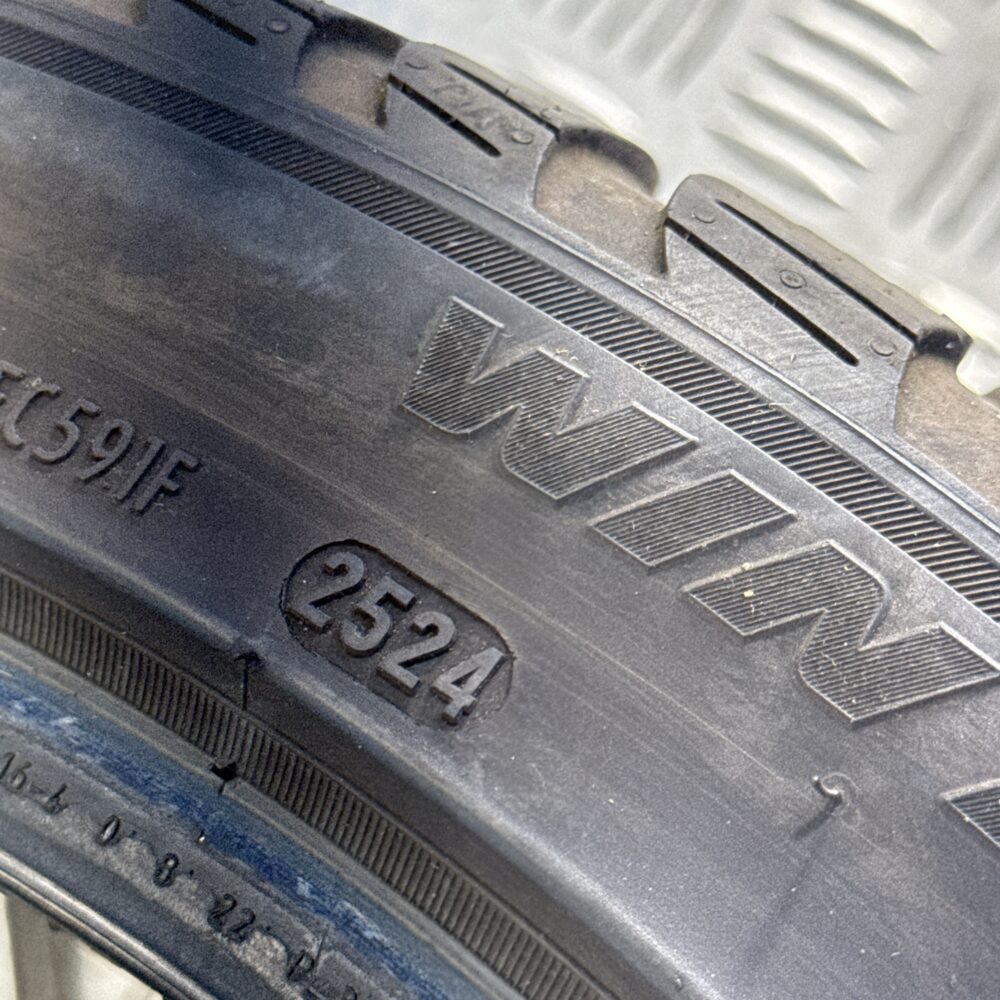 Gomme Usate 235 40 R19 XL 96V PIRELLI SOTTOZERO 3 74% Invernali - immagine 15