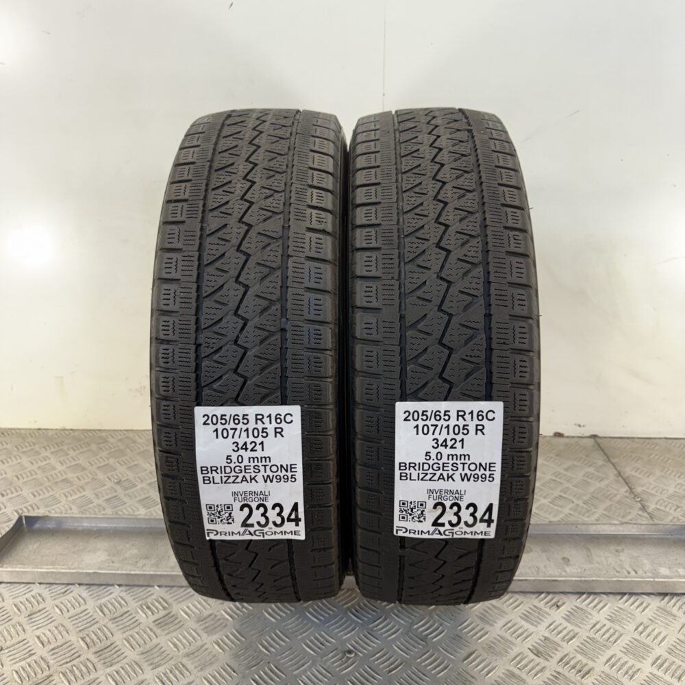 Gomme Usate 205 65 R16C 107/105R Bridgestone Blizzak W995 Invernali