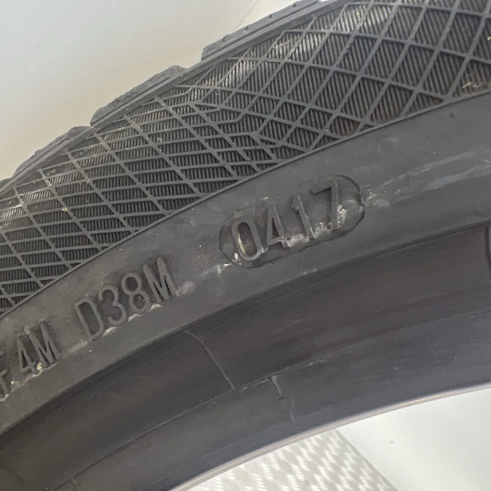 Gomma Usata 215 45 R18 XL 93V Continental Winter Contact TS850P Invernale - immagine 9