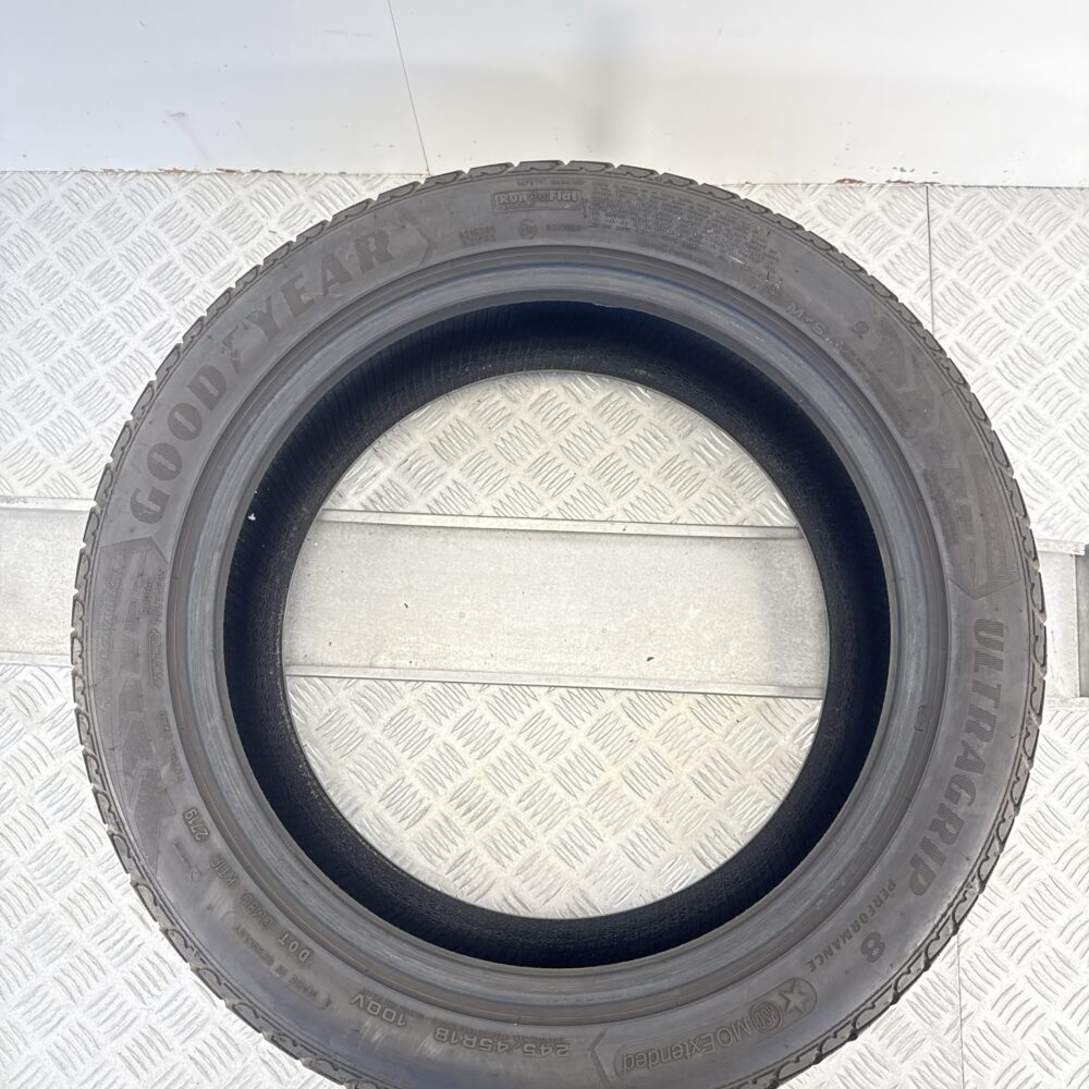 Gomma Usata 245 45 R18 XL 100V Goodyear Ultragrip 8 RunFlat Invernale - immagine 6