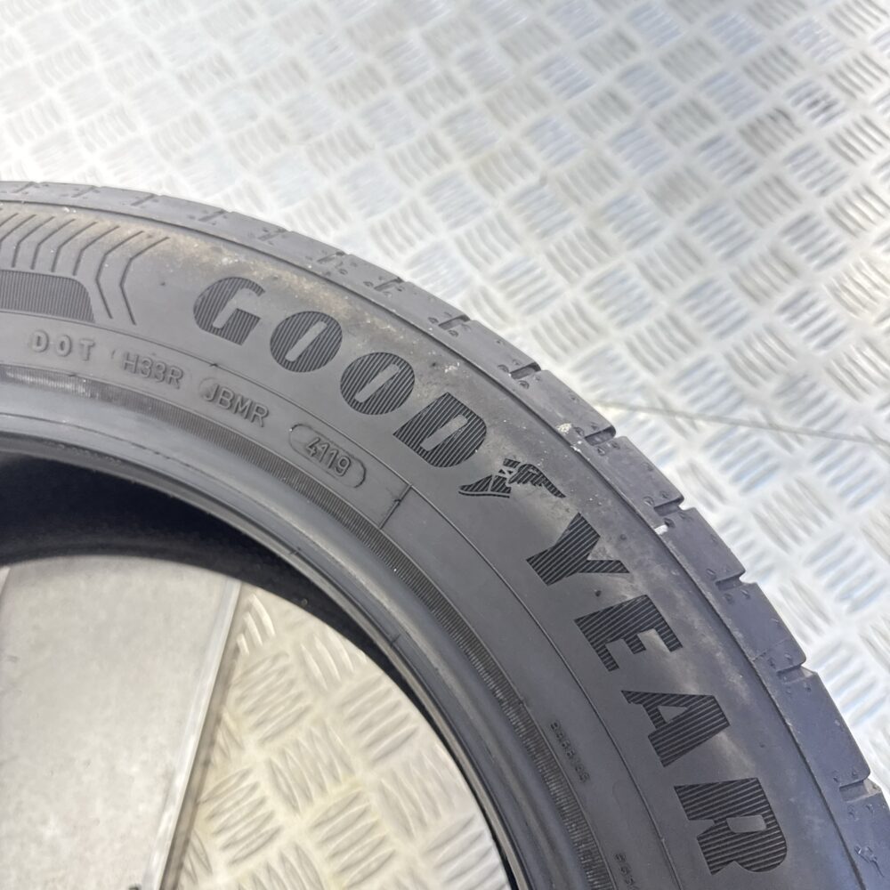 Gomma Usata 215 55 R17 94V Goodyear EfficientGrip Performance 71% Estivo - immagine 7