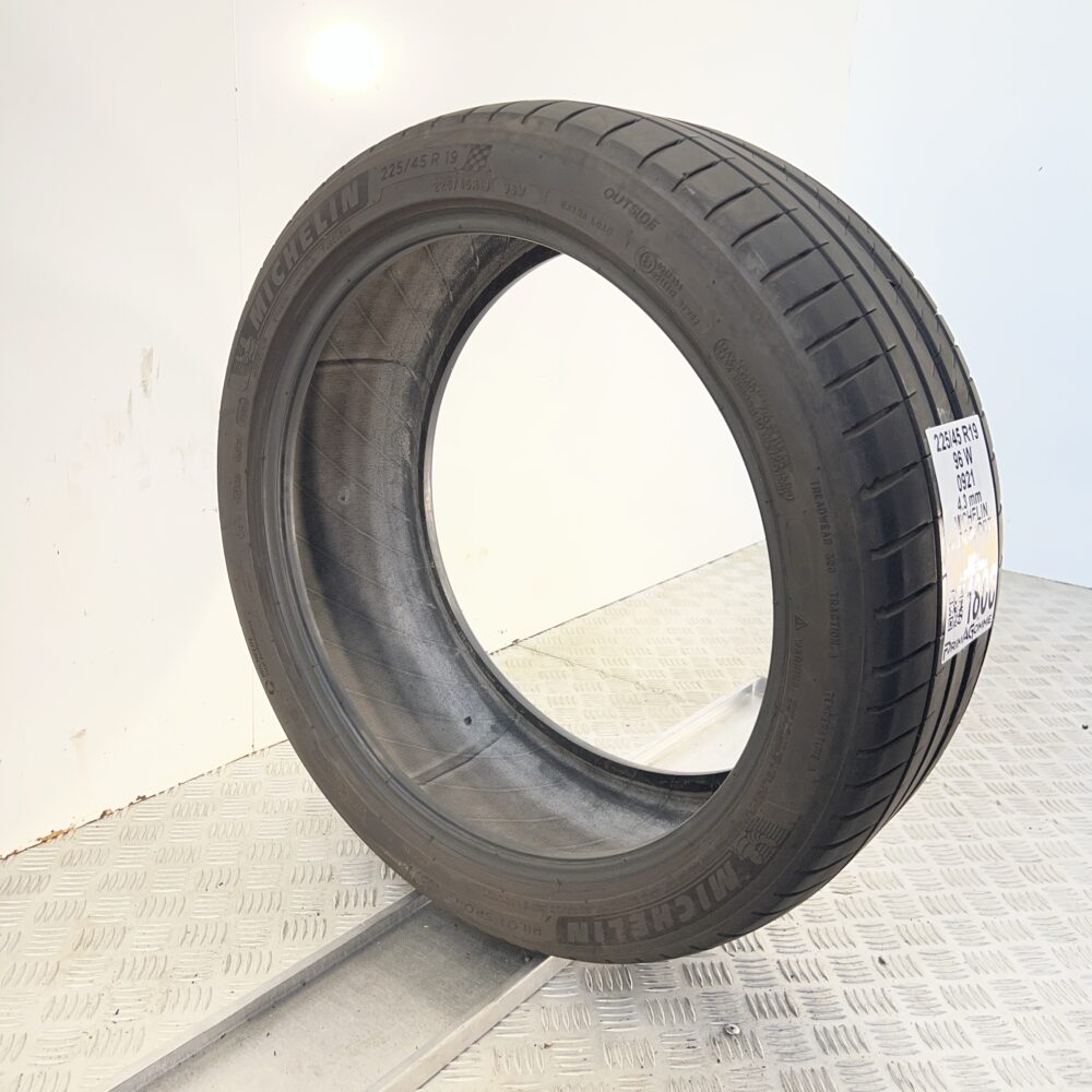 Pneumatico Usato 225 45 R19 96W MICHELIN Pilot Sport 4 Estivo - immagine 6