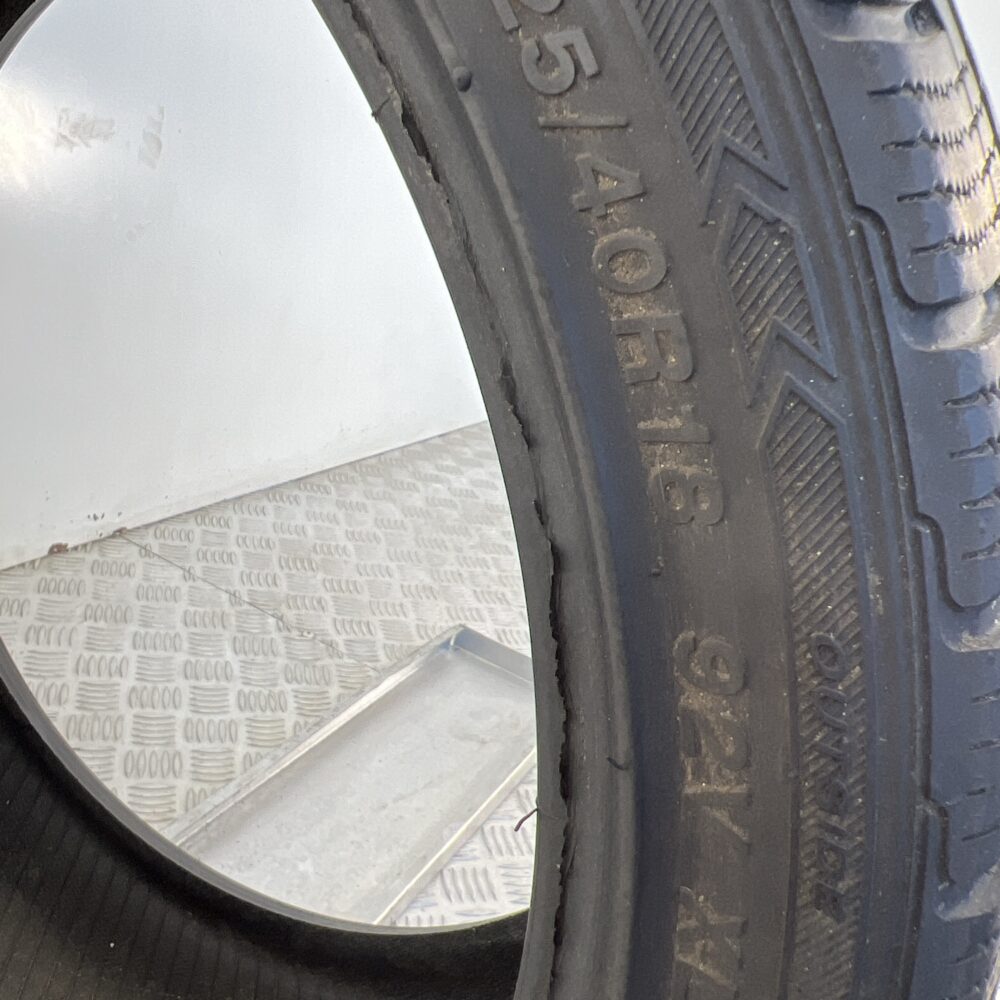 Gomma Usata 225 40 R18 XL 92V Rotalla Ice-Plus S210 Invernale - immagine 7