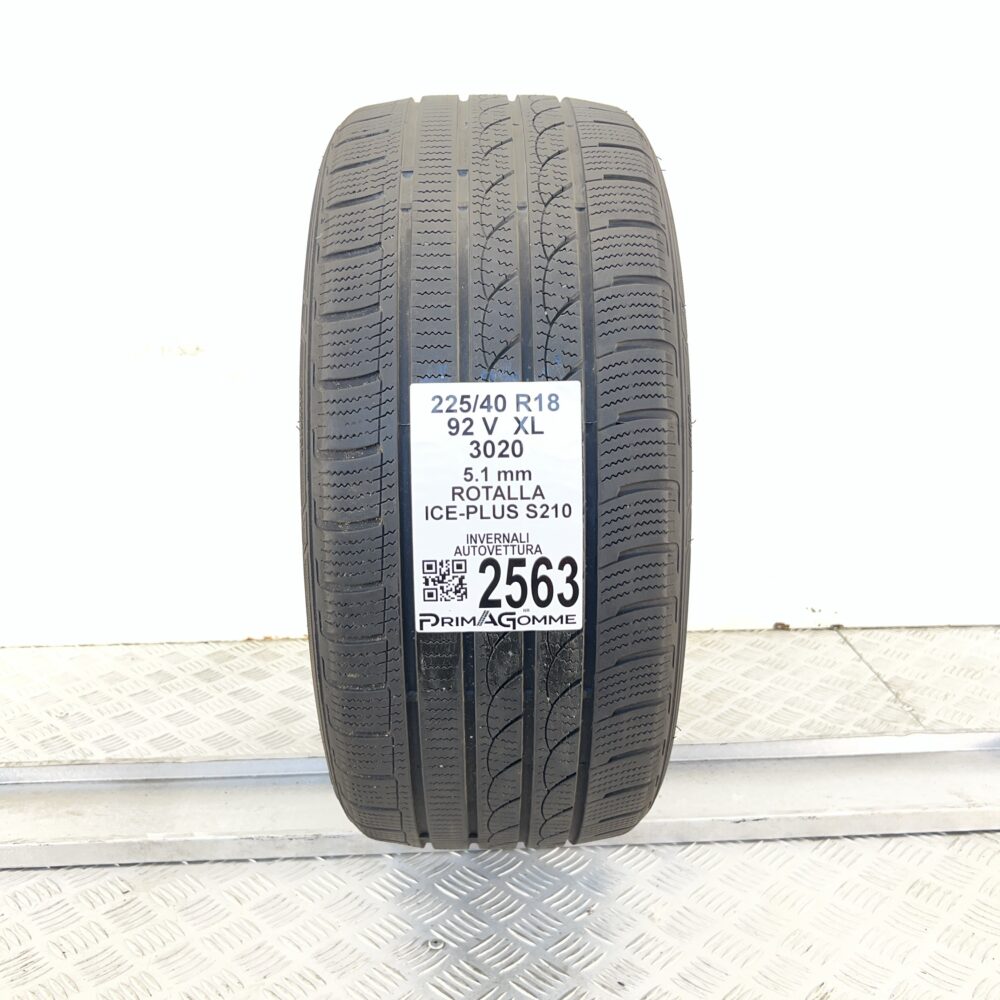 Gomma Usata 225 40 R18 XL 92V Rotalla Ice-Plus S210 Invernale