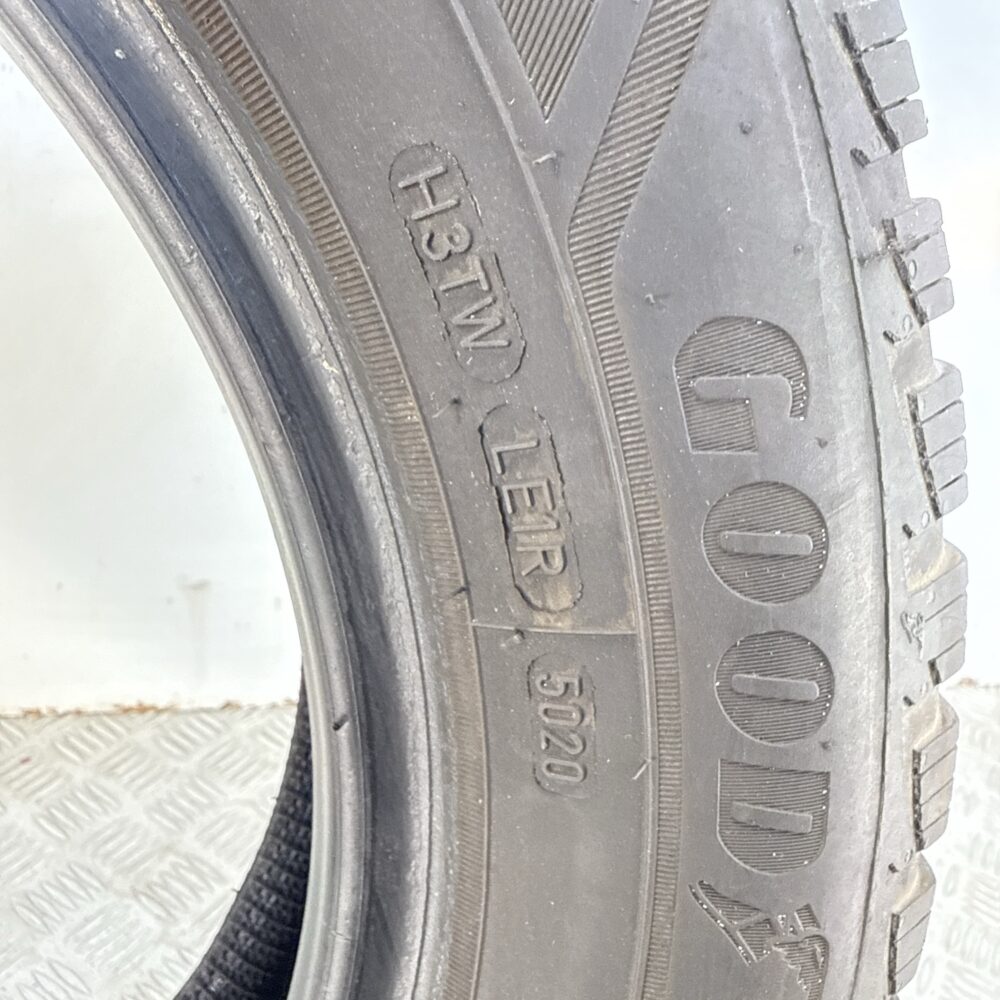 Gomme Usate 175 65 R15 88T Goodyear Ultra Grip 9+ Invernali - immagine 14