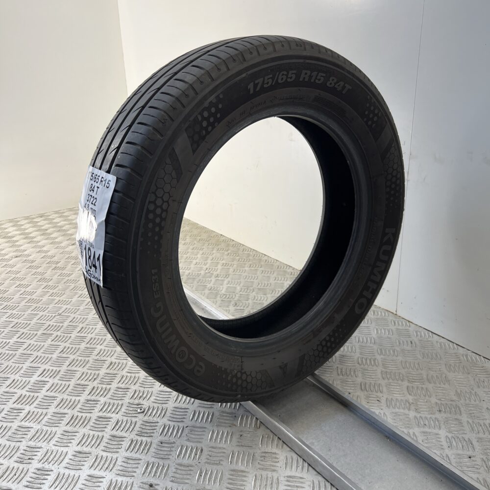 Pneumatico Usato 175 65 R15 84T KUMHO Ecowing ES31 Estivo - immagine 6