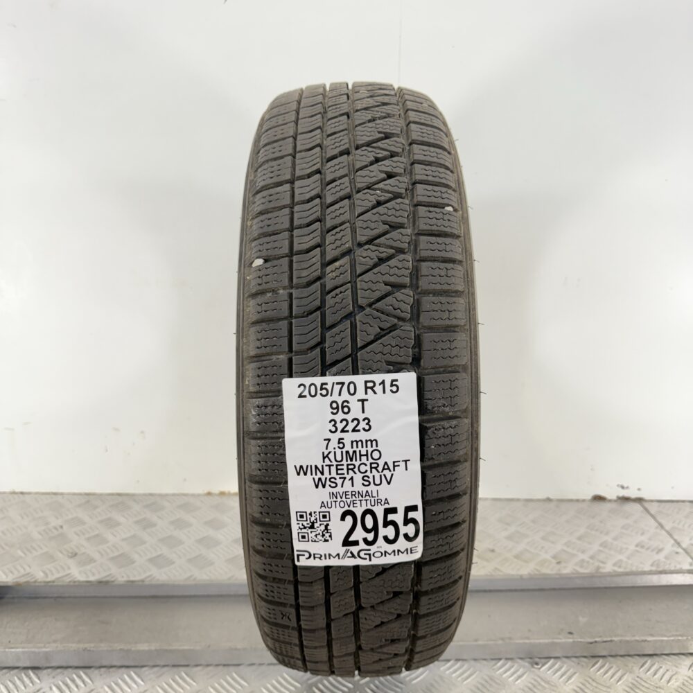 Gomma Usata 205 70 R15 96T Kumho Wintercraft WS71 SUV 94% Invernale