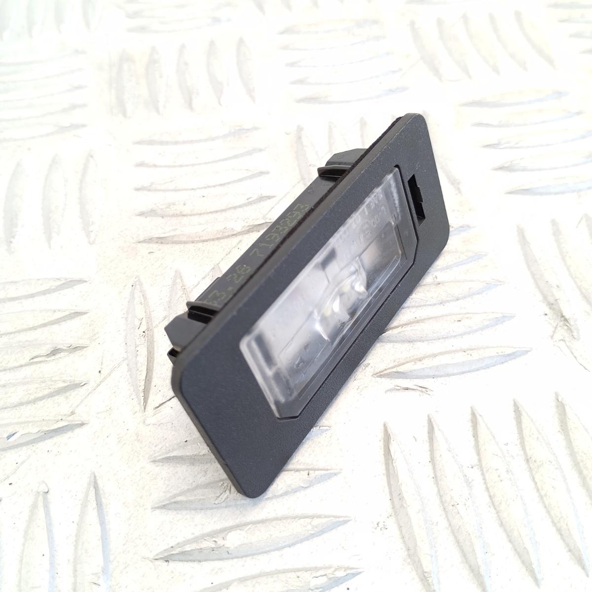 Luce targa LED BMW Serie 2 F45 F46 2014–2021 OEM 7193293