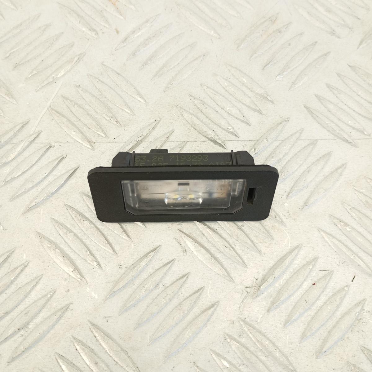 Luce targa LED BMW Serie 2 F45 F46 2014–2021 OEM 7193293 - immagine 2