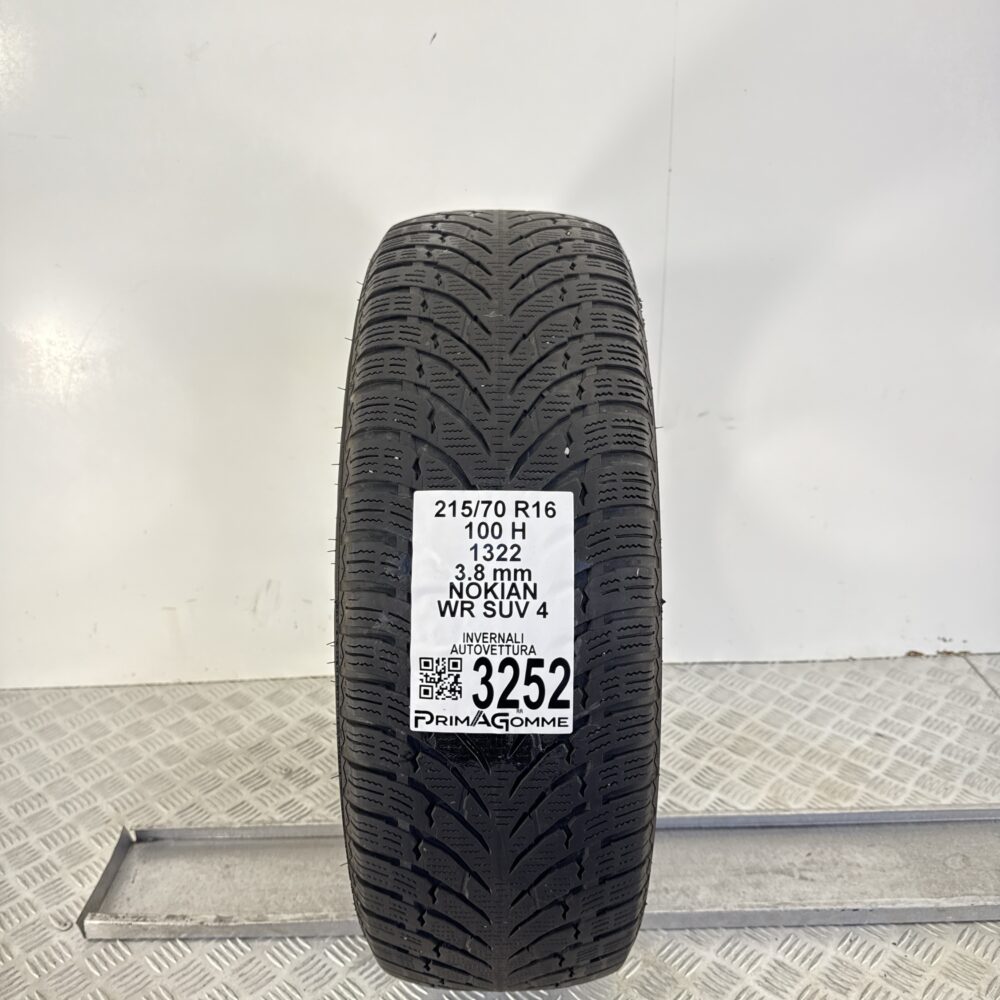 Gomma Usata 215 70 R16 100H Nokian WR SUV 4 Invernale