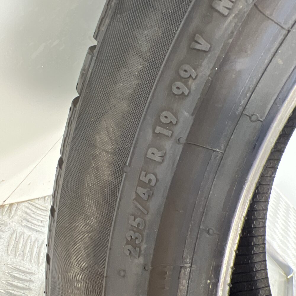 Gomma Usata 235 45 R19 XL 99V Continental ContiWinterContact TS830P Invernale - immagine 8