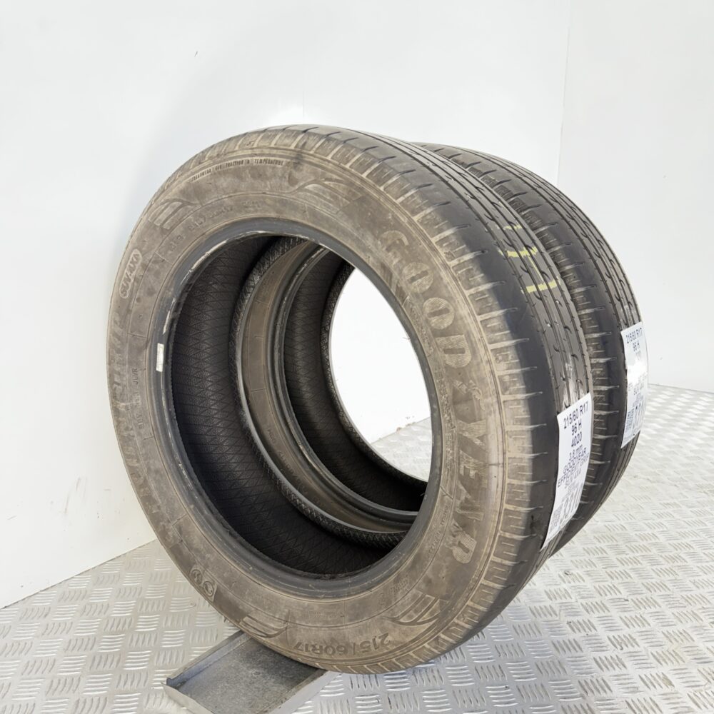 Gomme Usate 215 60 R17 96H Goodyear Efficient Grip SUV 4X4 Estive - immagine 10