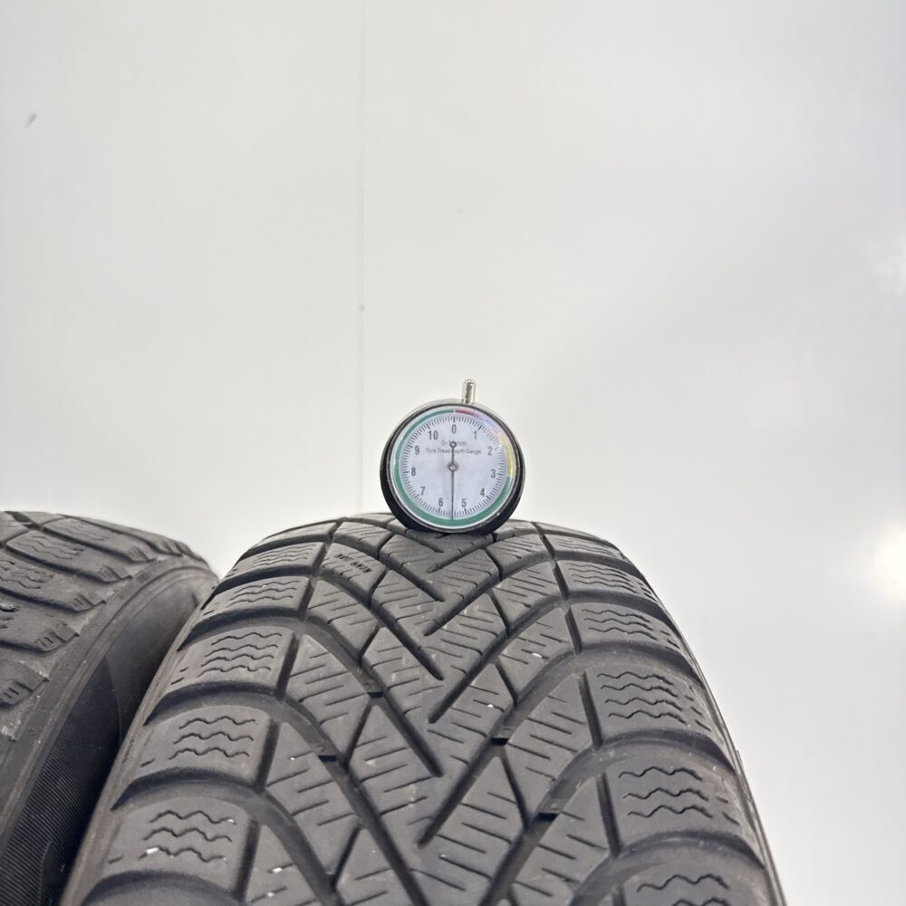 Gomme Usate 175 65 R14 82T PIRELLI WINTER CINTURATO 79% Invernali - immagine 2
