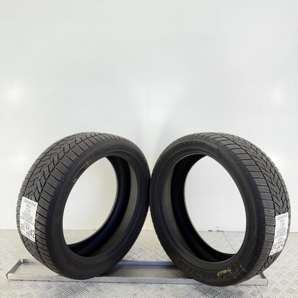 Gomme Usate 225 45 R18 95H GOODYEAR Ultragrip Performance 71% Invernali - immagine 12