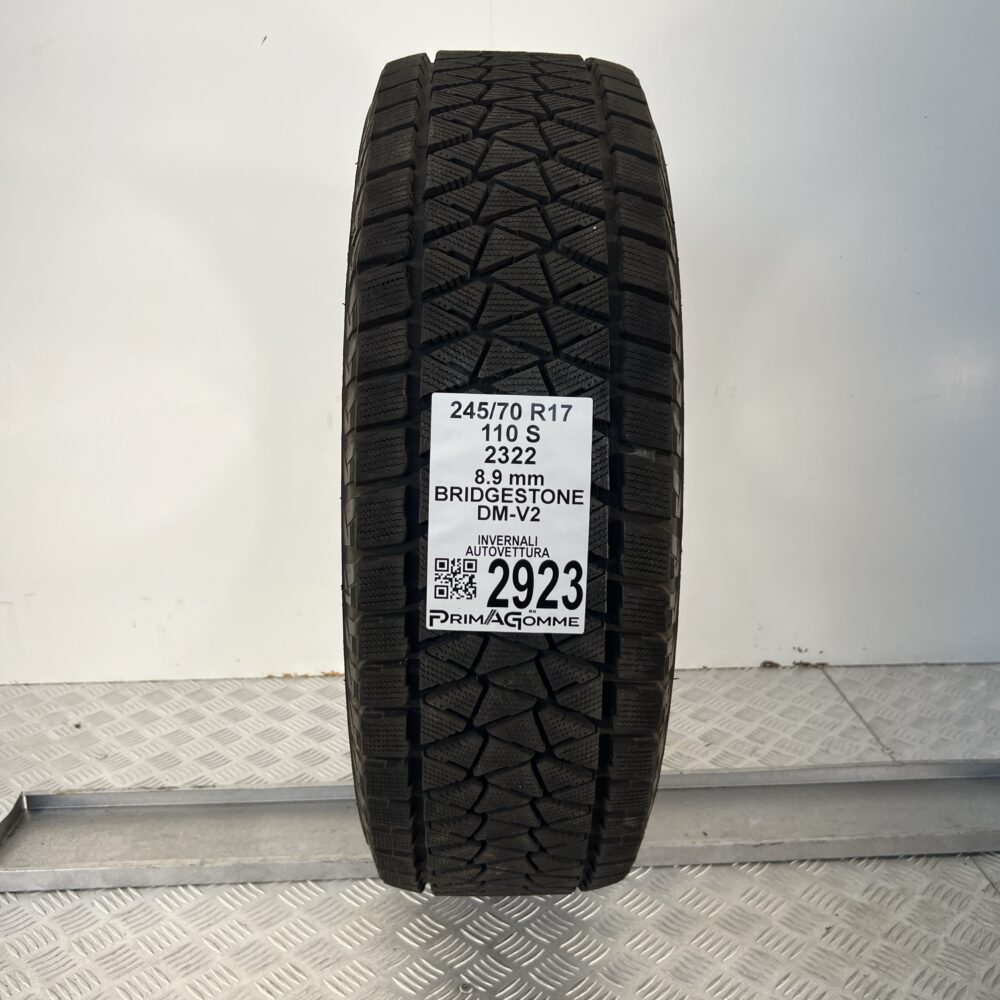 Gomma Usata 245 70 R17 110S Bridgestone DM-V2 98% Invernale