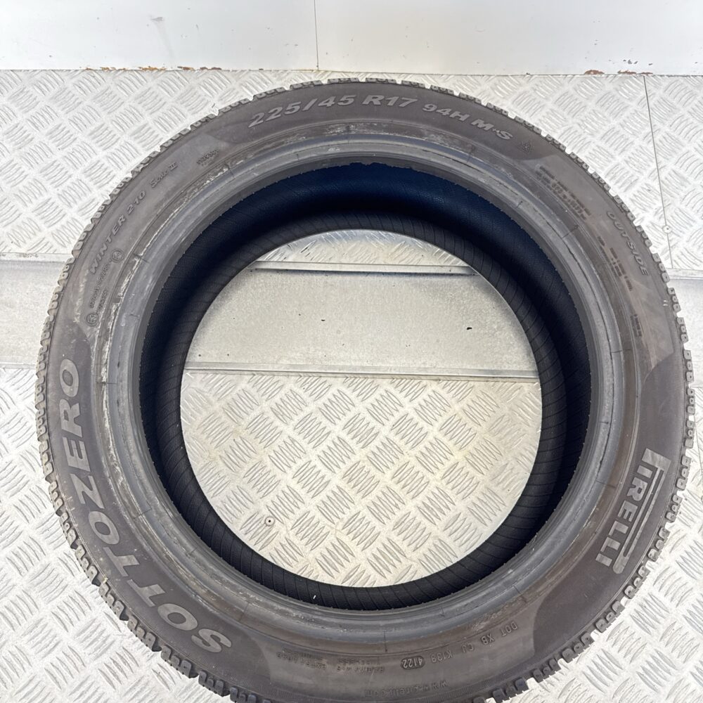 Gomma Usata 225 45 R17 XL 94H Pirelli Sottozero Winter210 Serie 98% Invernale - immagine 6