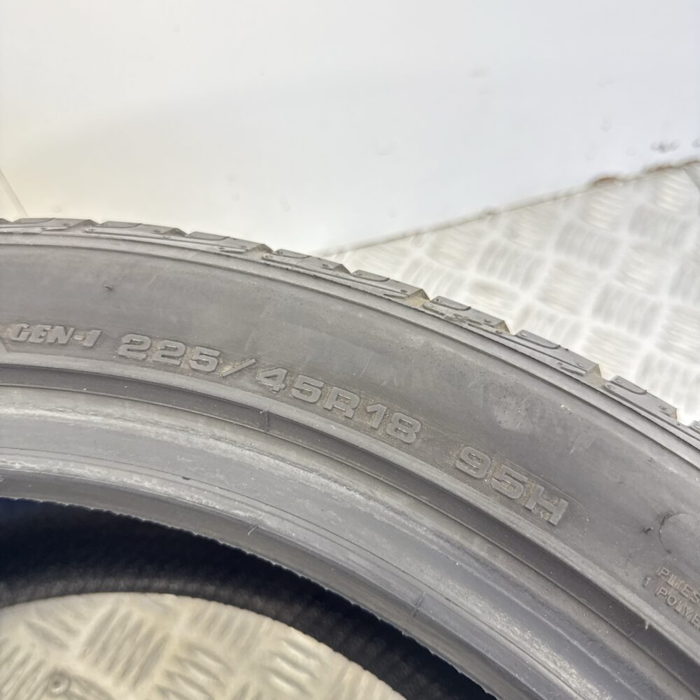 Gomme Usate 225 45 R18 95H GOODYEAR Ultragrip Performance 71% Invernali - immagine 8