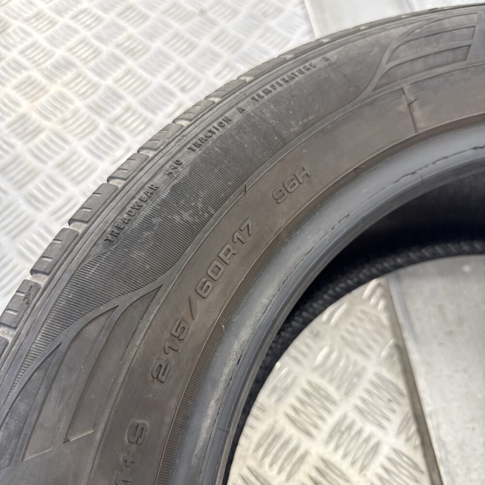 Gomme Usate 215 60 R17 96H Goodyear Efficient Grip SUV 4X4 Estive - immagine 13