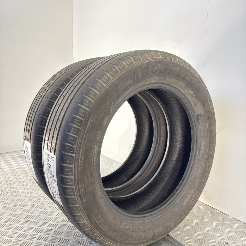 Gomme Usate 215 60 R17 96H Goodyear Efficient Grip SUV 4X4 Estive - immagine 6