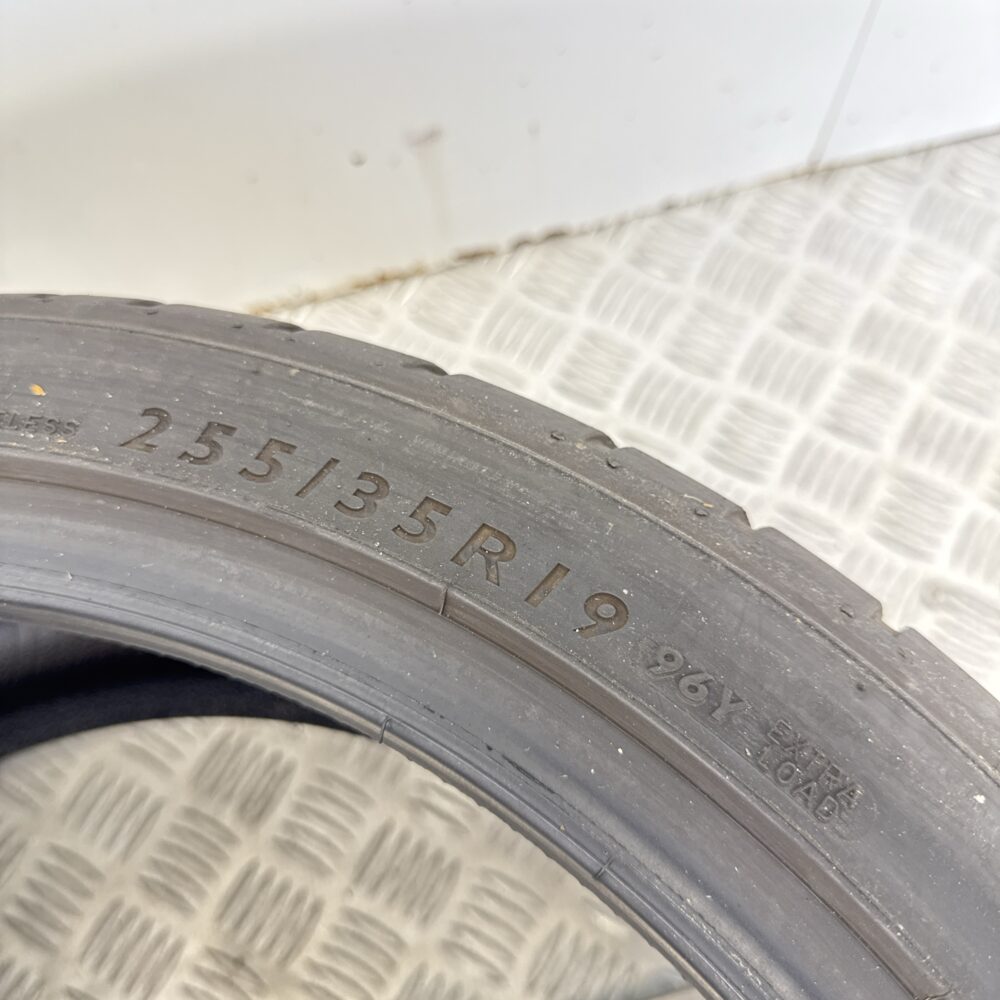 Gomma Usata 255 35 R19 XL 96Y Dunlop Sport Maxx RT 96% Estivo - immagine 10