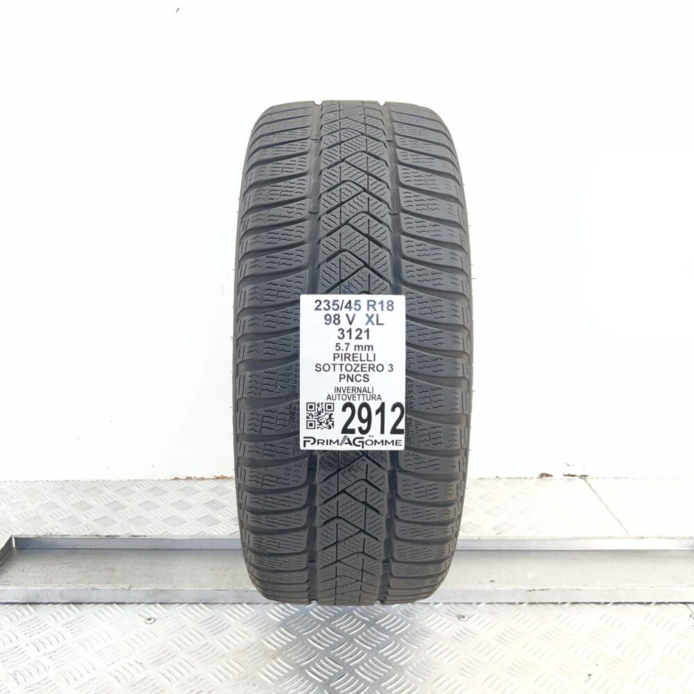 Gomma Usata 235 45 R18 XL 98V Pirelli Sottozero 3 Pncs 81% Invernale