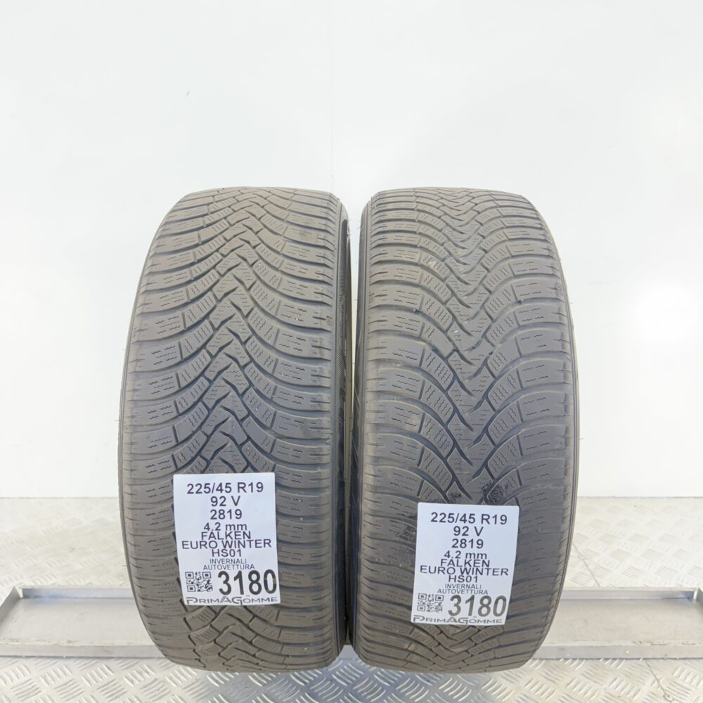 Gomme Usate 225 45 R19 92V Falken Euro Winter HS01 Invernali