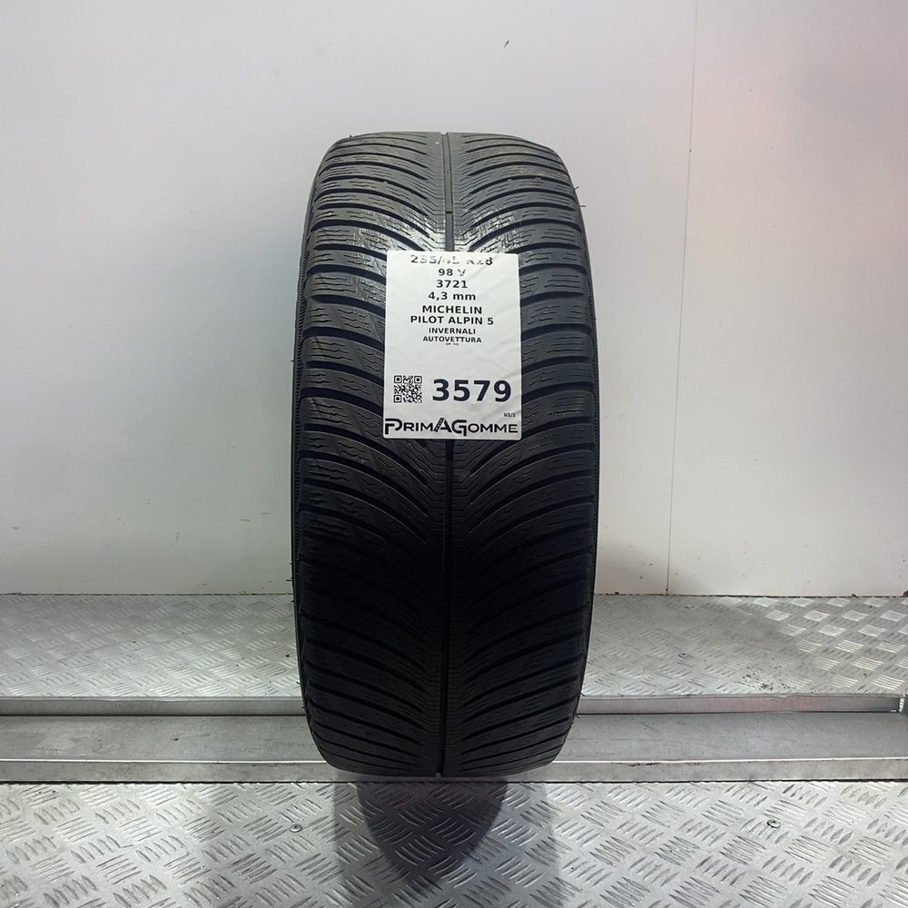 Gomma Usata 235 45 R18 98V XL Michelin Pilot Alpin 5 Invernale