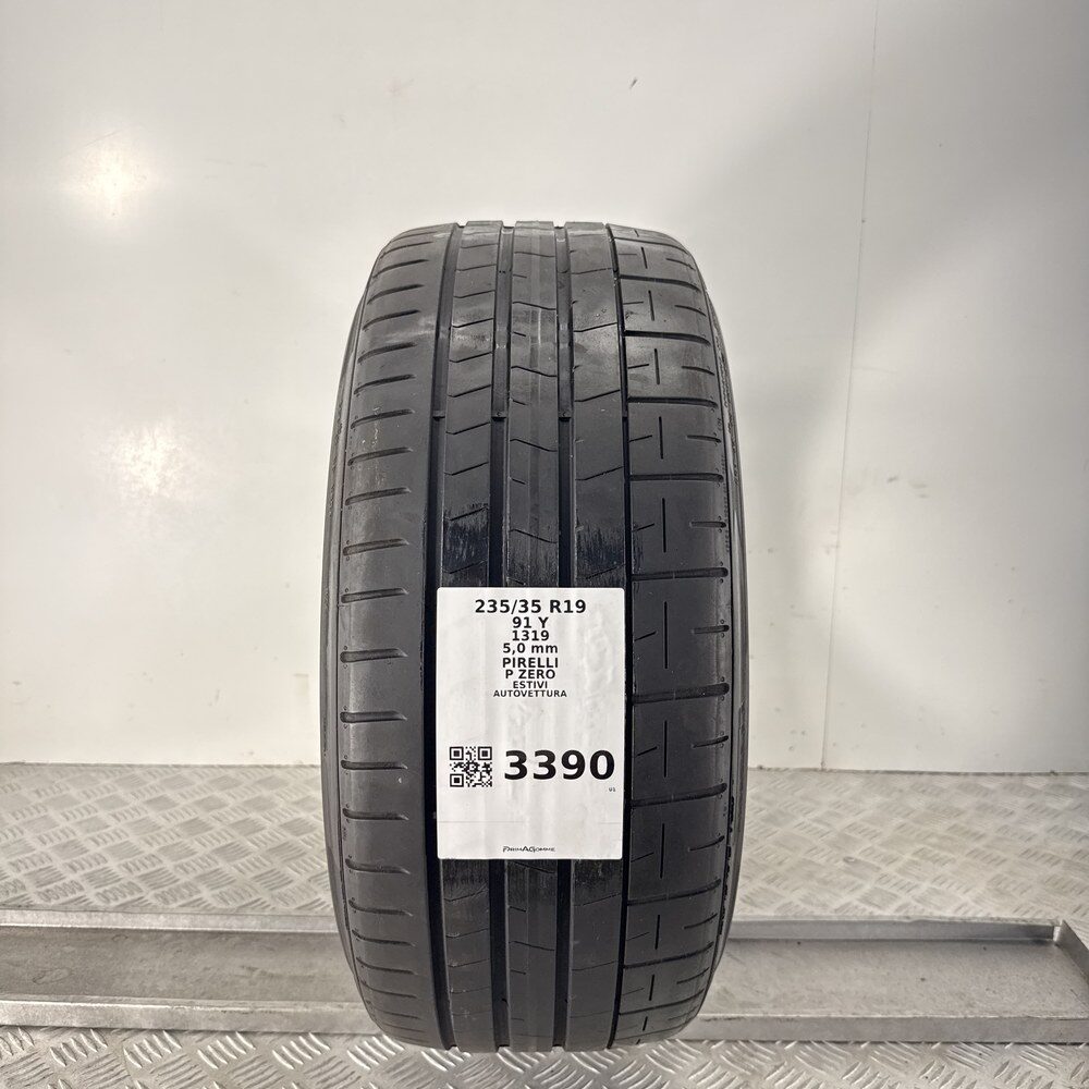 Gomma Usata 235 35 R19 XL 91Y PIRELLI P ZERO 71% Estivo