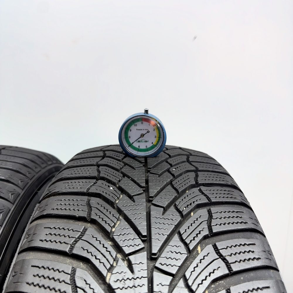 Gomme Usate 215 60 R16 99H Kumho Wintercraft WP52 98% Invernali - immagine 2
