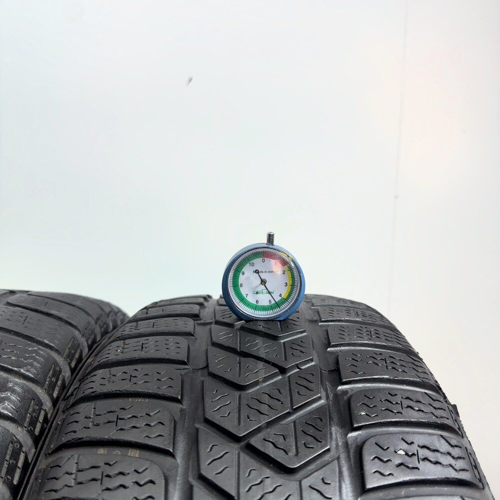 Gomme Usate 215 60 R16 99H XL Pirelli Winter Sottozero 3 Invernali - immagine 2