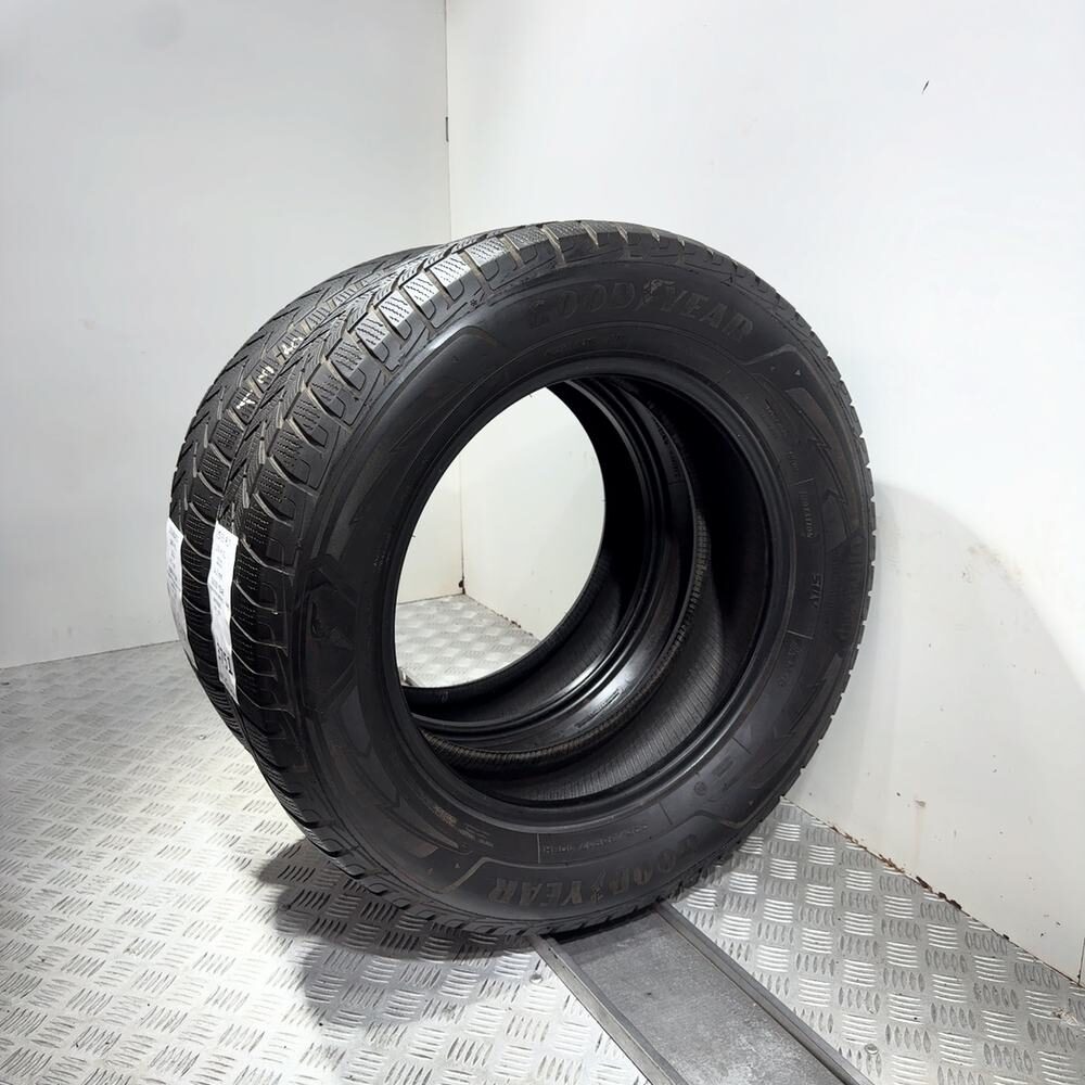 Gomme Usate 225 65 R17 106H XL Goodyear Ultragrip Performance+ SUV Invernali - immagine 4