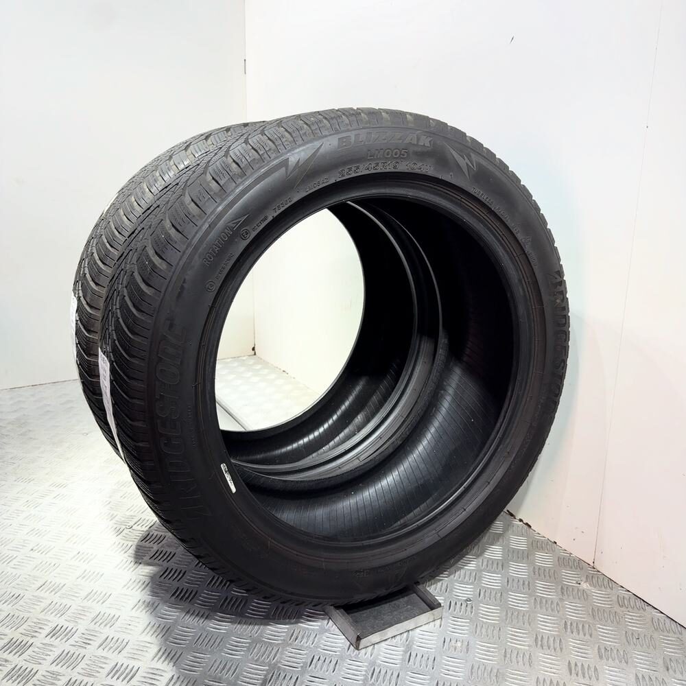 Gomme Usate 255 45 R19 104V XL Bridgestone Blizzak LM005 Invernali - immagine 6